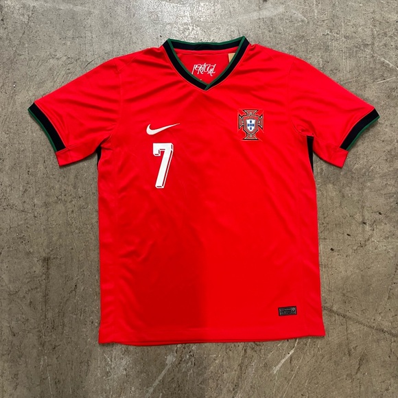 Ronaldo Portugal 23/24 Soccer Kit - Picture 1 of 4